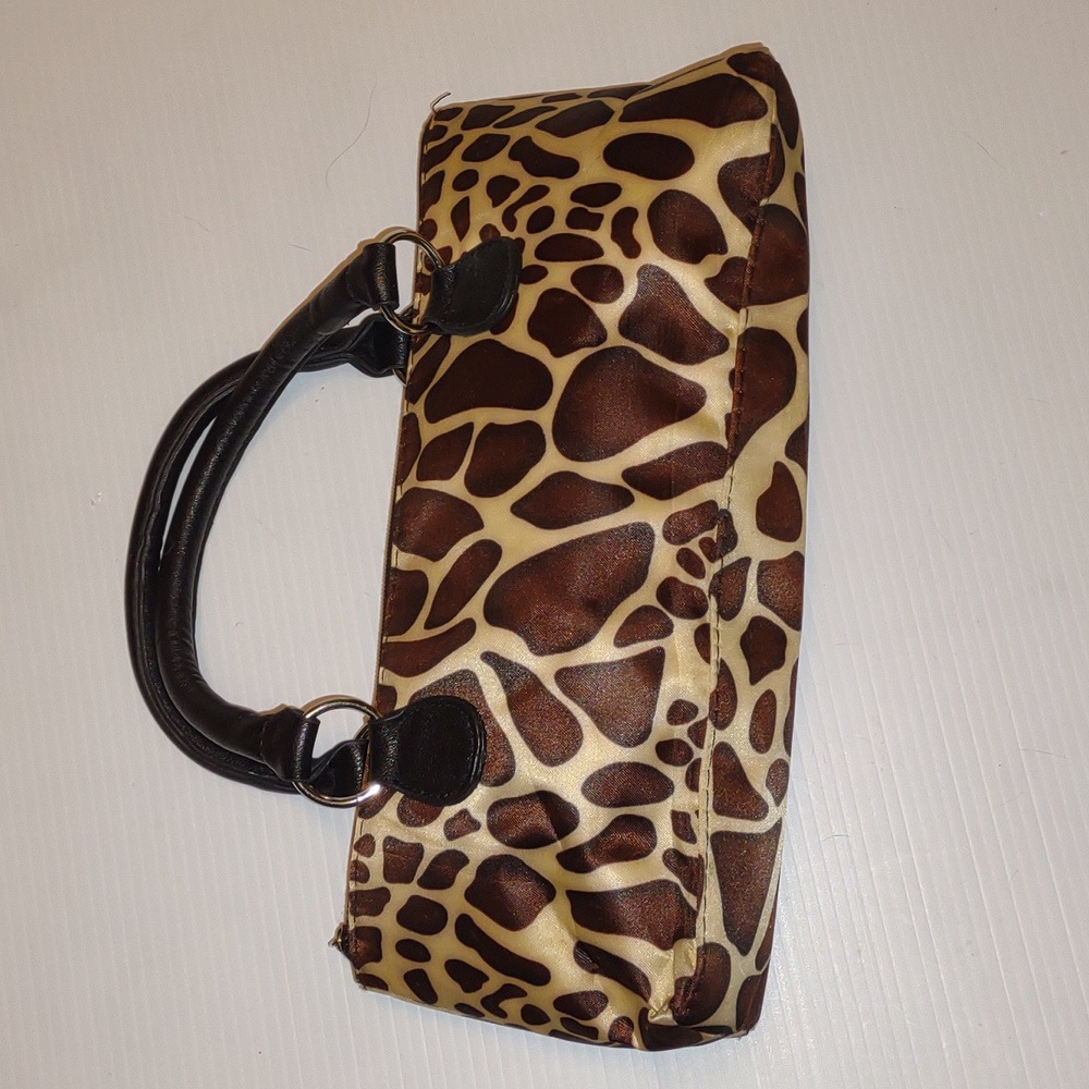 PRIMEWARE 🍷 Wine Clutch in Giraffe Print - Picture 10 of 14